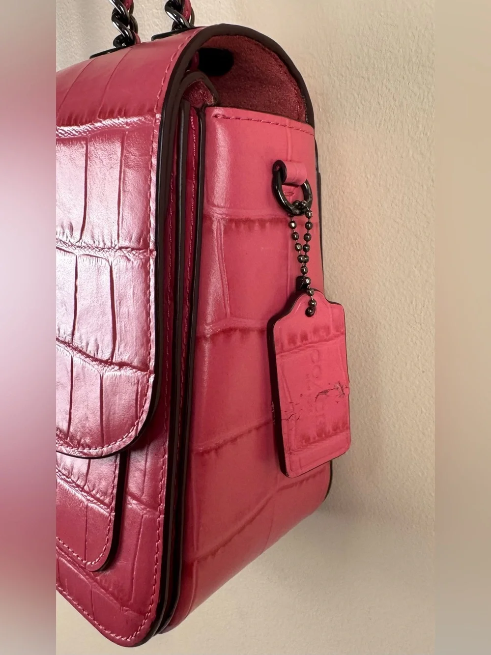 Coach Madison Shoulder Bag in Crocodile-Embossed Leather Pink Gunmetal Chain